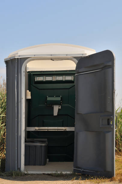 Best Porta potty rental near me  in Bloomfield, MO